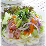 簡単手作りタレで！ひんやりサラダうどん☆